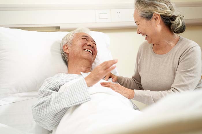 Chăm sóc người già bị tai biến có thực sự khó không?